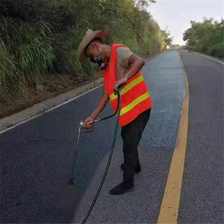 贺州 彩色防滑路面的底涂是保障路面附着力